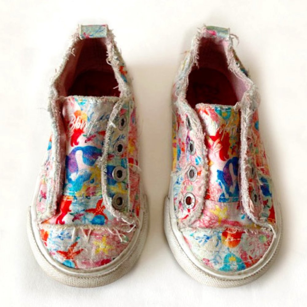 Blowfish Malibu Toddler Sneakers 6&1/4" long.